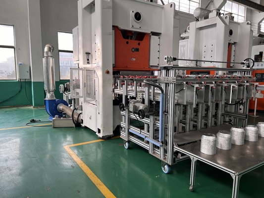 kupować Maszyna do produkcji pojemników aluminiowych z folii srebrnej ISO 4 gniazda online manufacture