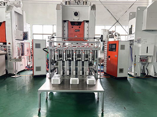 kupować Wysokiej wydajności Mitsubishi PLC 13000KG Aluminium Foil Box Making Machine online manufacture