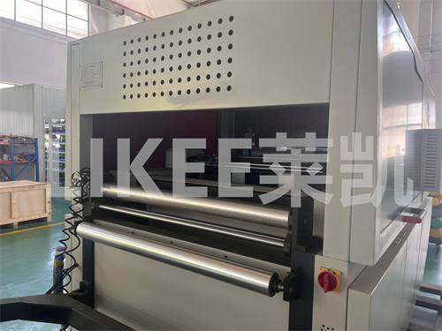 kupować Automatyczna maszyna do cięcia papieru aluminiowego LKD970*640 online manufacture