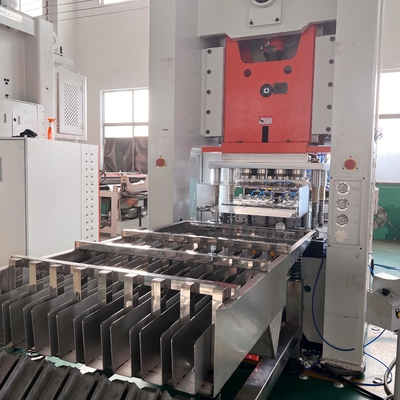kupować Wysokiej wydajności Aluminium Foil Container Making Machine For 380V 50HZ 3 Phase Electric Mitsubishi Inverter online manufacture