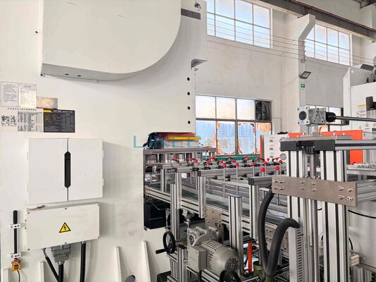 kupować Maszyna do zbiornika folii aluminiowej o pojemności 63 tony z embossingem logo i szybką zmianą formy produkcja online