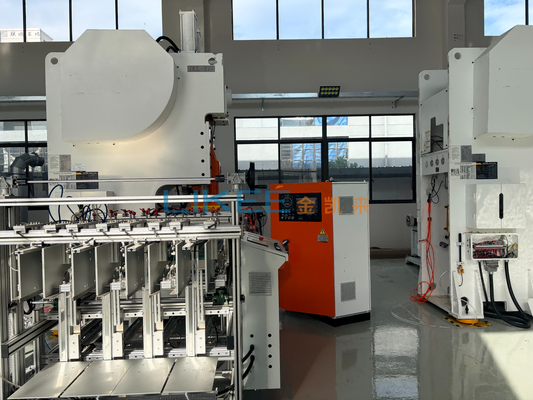 kupić Prasa do produkcji aluminiowych pojemników na żywność o nacisku 63 ton, z prędkością 35-70 cykli/min i wydajnością 9 000-12 000 sztuk/godzinę produkcja online