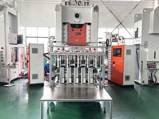 Jednorazowe 5 otworów folia aluminiowa kubek Maszyna do produkcji Simense Motor