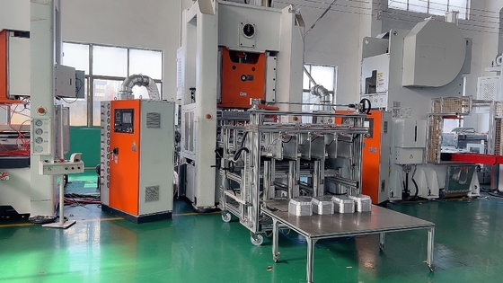 26KW Mechaniczne źródło energii Aluminiowa folia pojemnik Maszyna do produkcji 1-5 otworów