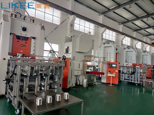 Wysokowydajna maszyna do produkcji aluminiowych tacek Schneider Electric 12000 szt./godzinę