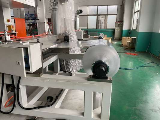 LK-T80 Maszyna do wykrawania pojemników na żywność z drzwiami bezpieczeństwa i automatycznym zatrzymaniem, w pełni zgodna z ochroną operatora