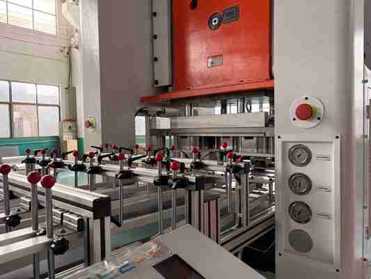 LK-T80 Maszyna do produkcji pojemników z folii aluminiowej 50 uderzeń/min Średnia prędkość produkcji