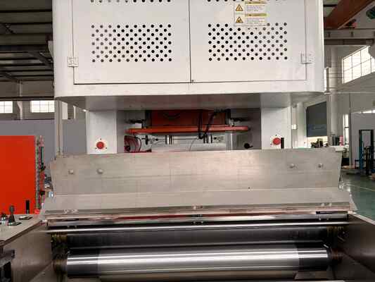 Maszyna do produkcji pojemników z folii aluminiowej LK-T80 z zamkniętym obiegiem oleju 12000 szt./godz. Stal o wysokiej precyzji
