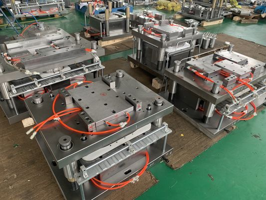 Formy z aluminium foliowego z wielopoczuciową konstrukcją z pojedynczej do wielopoczuciowej dla produkcji dużych objętości